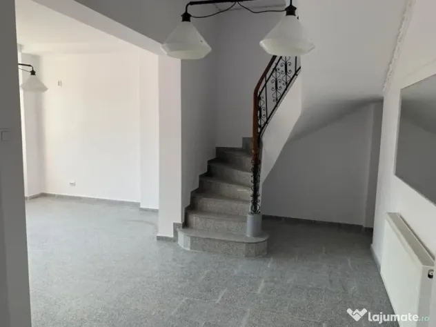 Dacia - Vasile Lascar I Vila 9 camere I Renovata recent