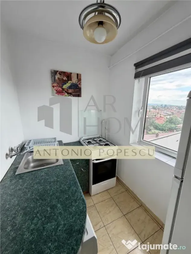 Garsoniera, in Ploiesti, zona Gh. Doja.
