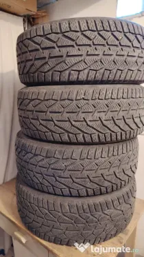 Set (4 buc.) anvelope auto de iarna ''Taurus Winter'' 235/55/17
