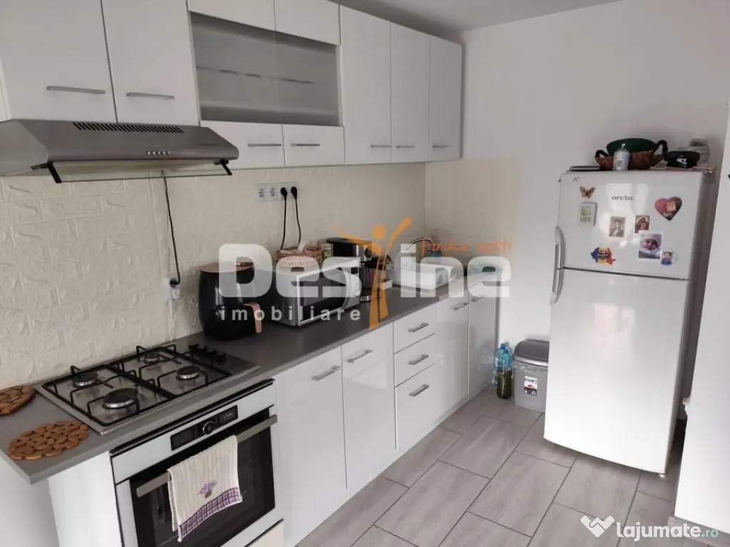 Casa Baicoi Central 125 mp s.u. 1364 mp teren. - Baicoi (Prahova)