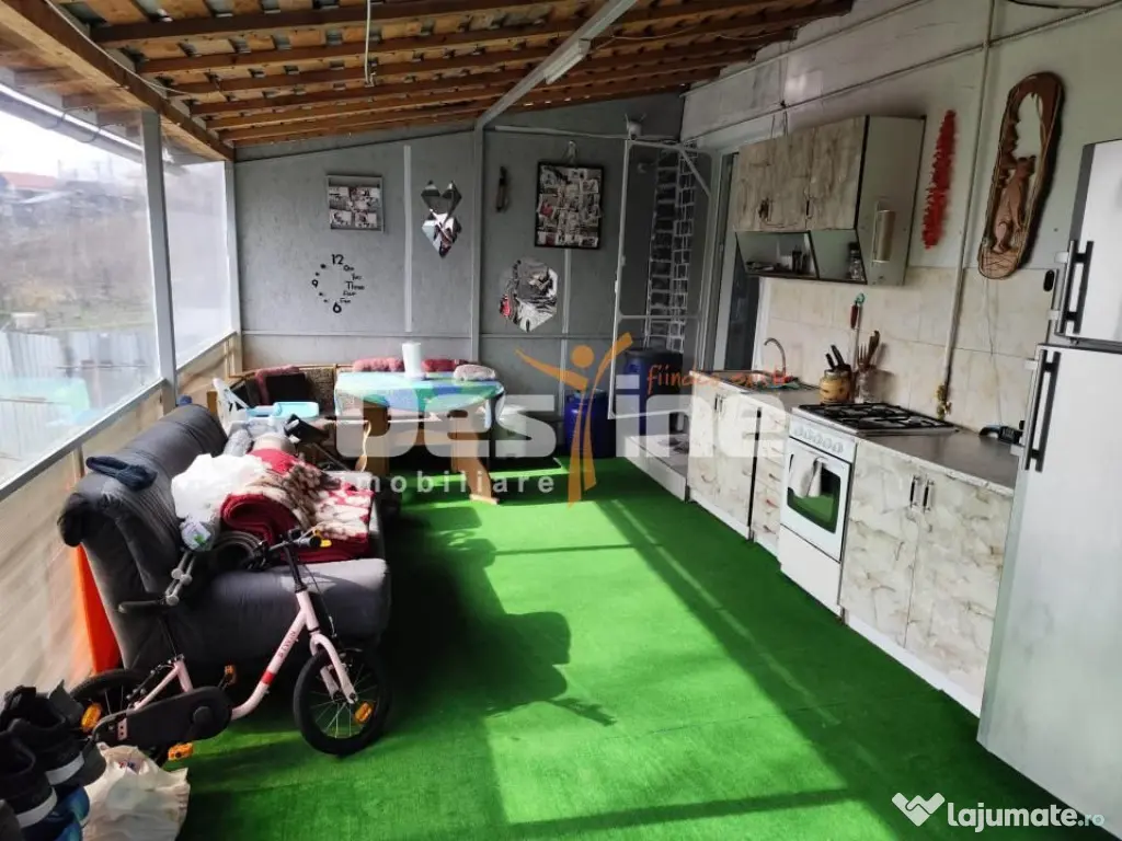 Casa Baicoi Central 125 mp s.u. 1364 mp teren. - Baicoi (Prahova)