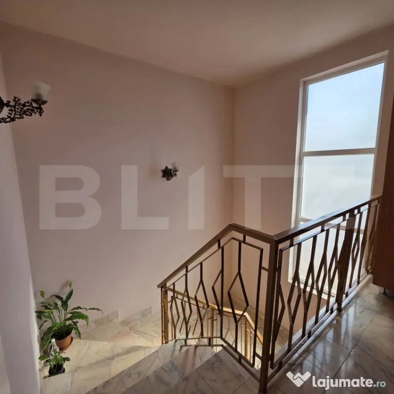 Apartament la casă de vânzare,80mp,zona Odobescu Satu Mare