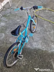Bicicleta pentru copii 