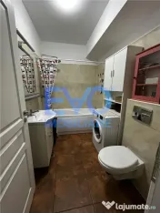 Apartament 3 camere, 70mp, 2 balcoane, lo de parcare, AC, V