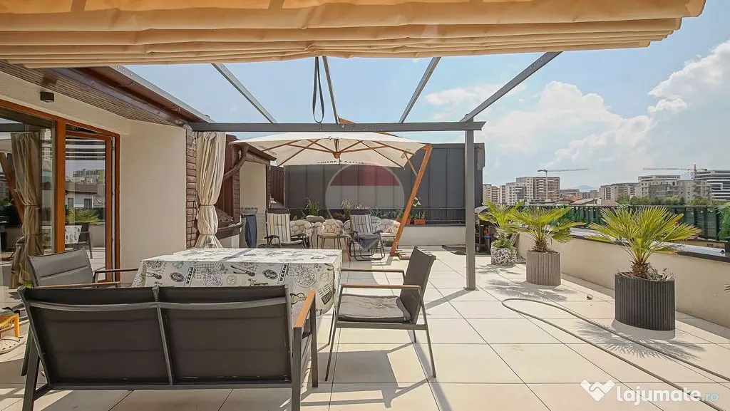 Apartament 3 camere, terasă generoasă, lift și 2 locur...