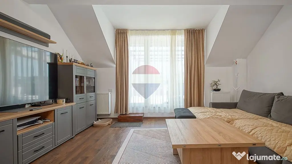 Apartament 3 camere, terasă generoasă, lift și 2 locur...