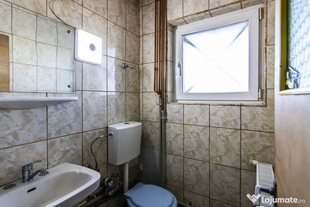 Dristor 3 camere lângă McDonald’s, 2 băi cu geam, de...