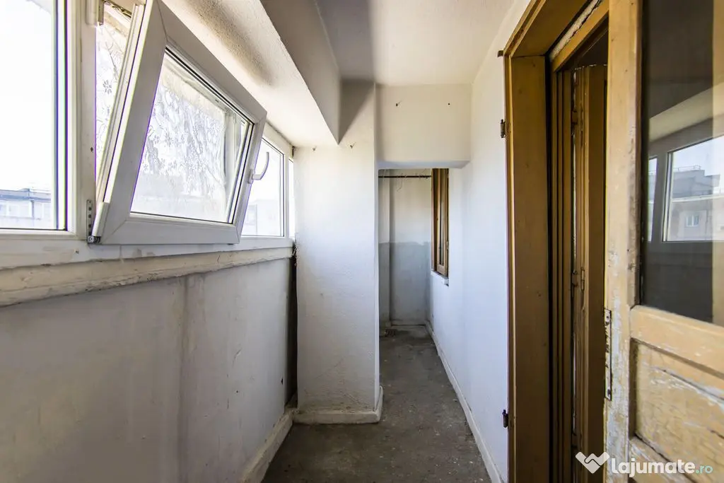Dristor 3 camere lângă McDonald’s, 2 băi cu geam, de...