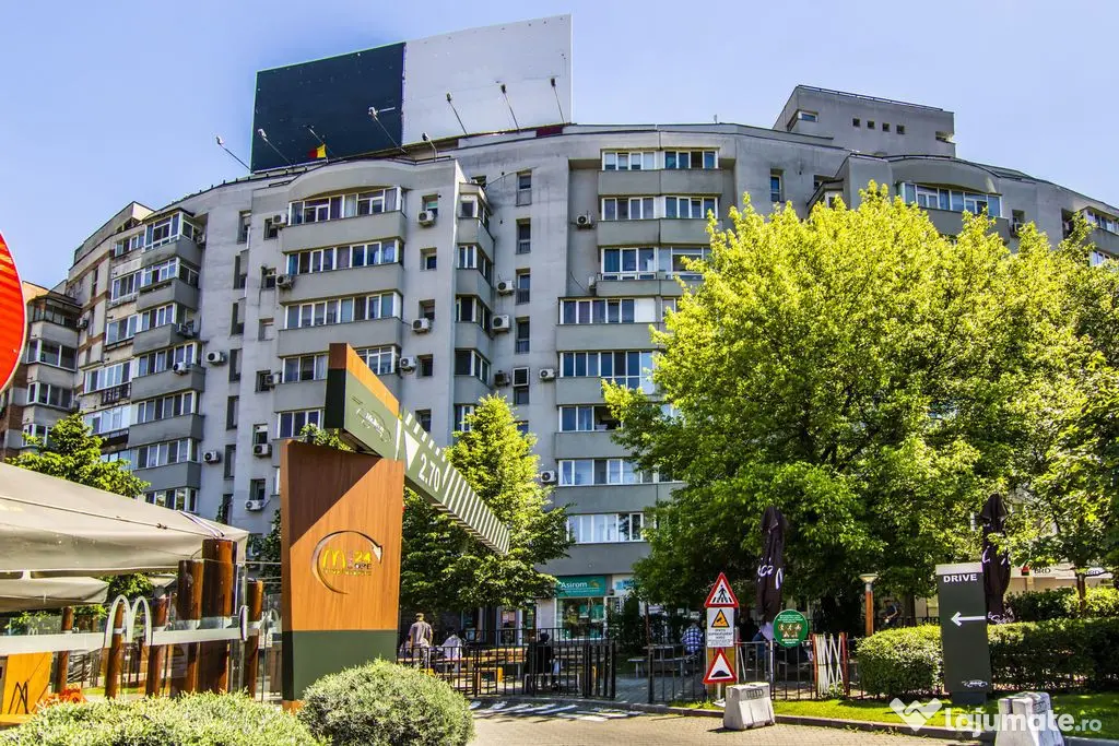 Dristor 3 camere lângă McDonald’s, 2 băi cu geam, de...