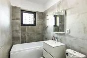 2 Camere, BUCATARIE INCHISA, balcon, mobilat/utilat, 5 mi...