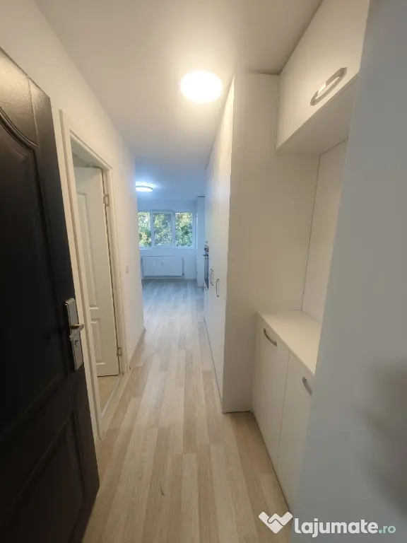 Garsoniera de închiriat