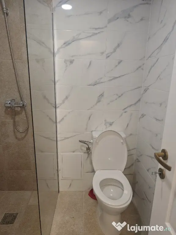 Garsoniera de închiriat