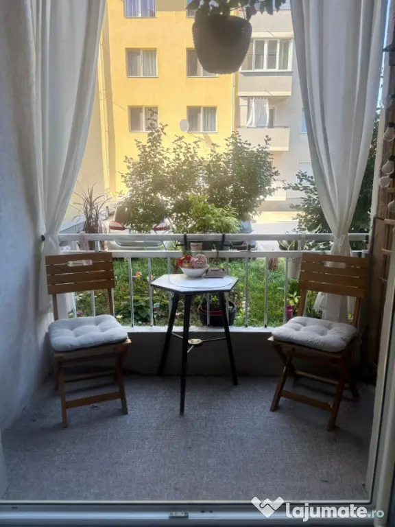 Apartament cu 2 camere , 46 MP, Parcare, zona Florilor, Flor