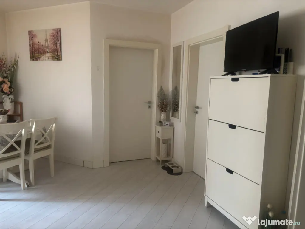 Apartament cu 2 camere , 46 MP, Parcare, zona Florilor, Flor