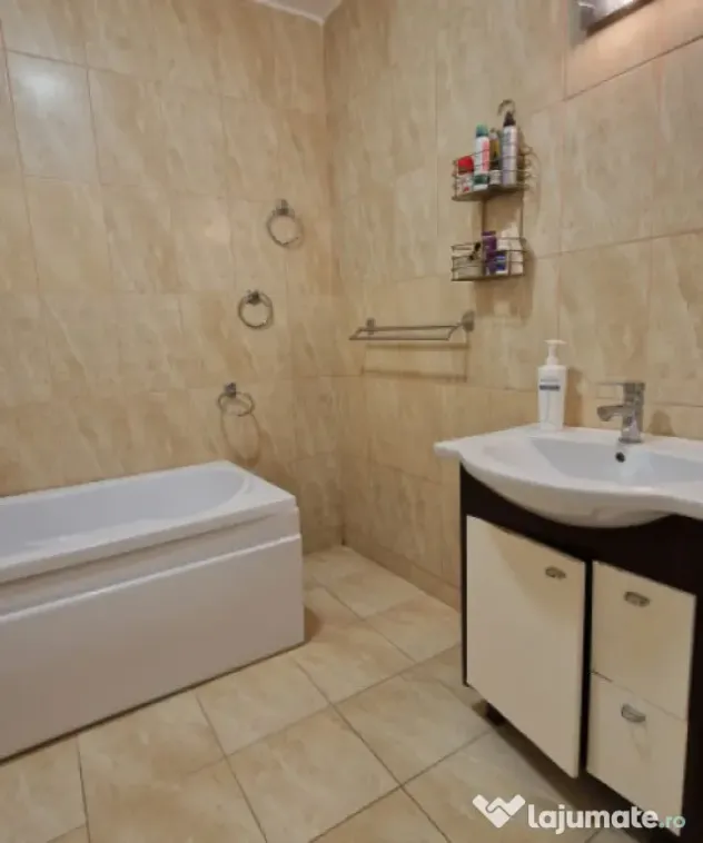 Apartament 3 camere ,55 mp+terasa 25mp ,zona Stejarului ,Flo