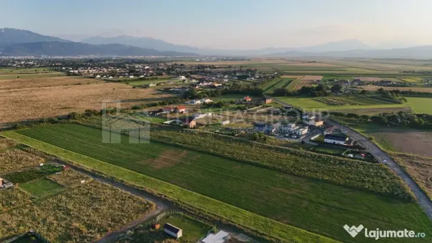 Teren intravilan cu PUZ aprobat, acces drum asfaltat - St...
