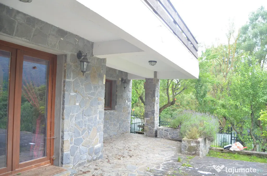 Busteni-Vila de vacanta ,amplasament special
