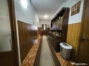 Casă 4 camere 90 mp mobilată + beci, anexe și 720 mp c...