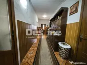 Casă 4 camere 90 mp mobilată + beci, anexe și 720 mp c...