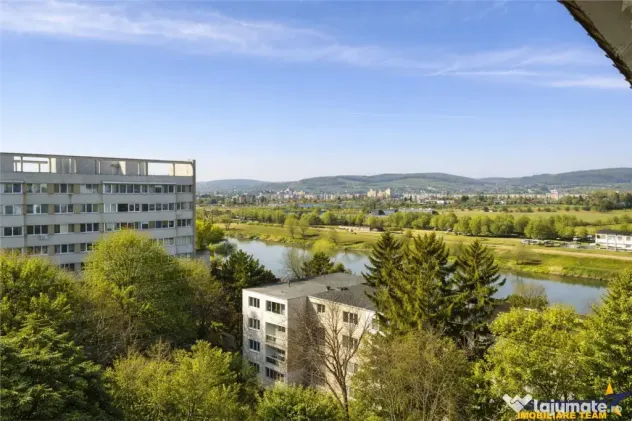 Panorama spectaculoasa:apartament 2 camere garaj,Aleea Carpa