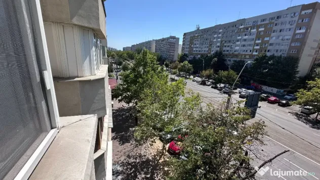 Închiriez ap 3 cam, 70 mp, 2 balcoane, dus walk-in, etaj 3, Dristor 2
