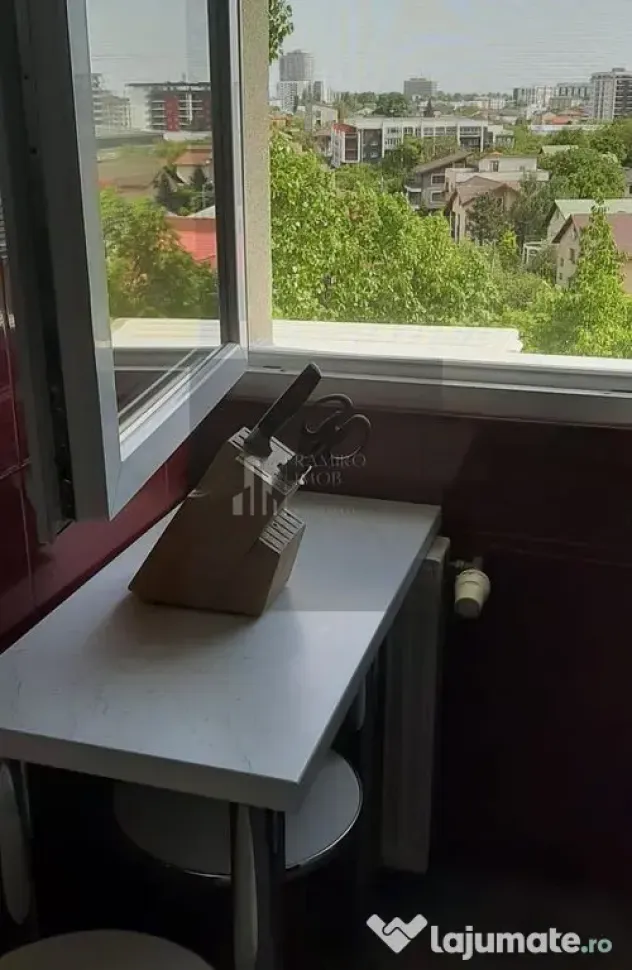 Garsoniera Turnu Magurele 12 minute metrou Aparatorii Pat...