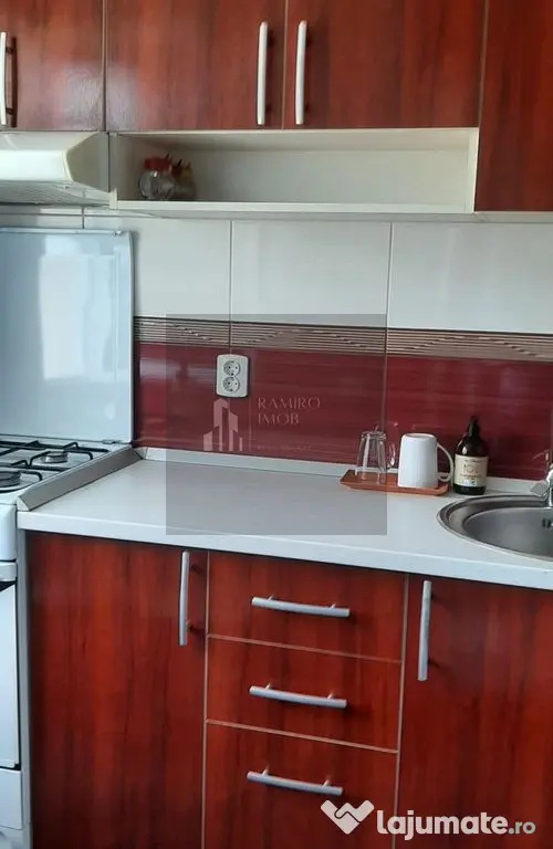 Garsoniera Turnu Magurele 12 minute metrou Aparatorii Pat...