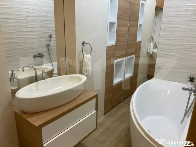 Apartament 4 camere, 120mp, parcare, zona Plopilor