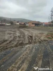 Teren intravilan, 3000 mp, zona Madaras 
