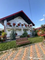 Casă 300 mp + Anexe, Foișor Sticlă și Teren 36 Ari | Hă 