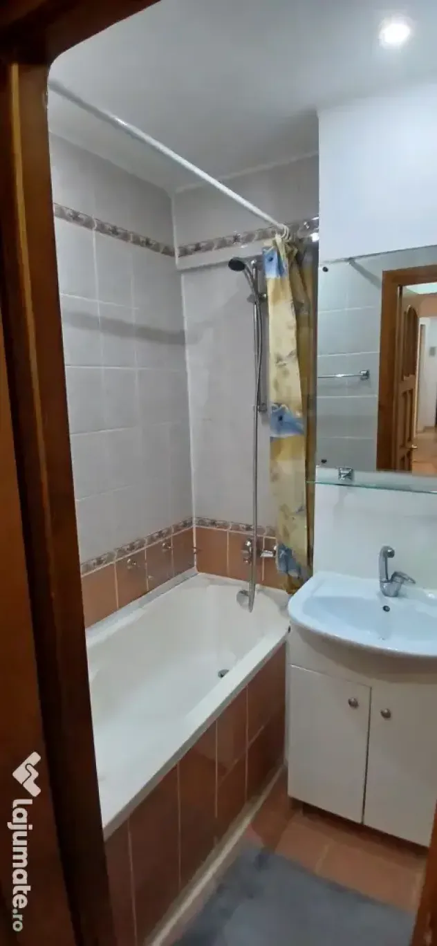 Inchiriere apartament 3 camere, zona NORDIC Suceava