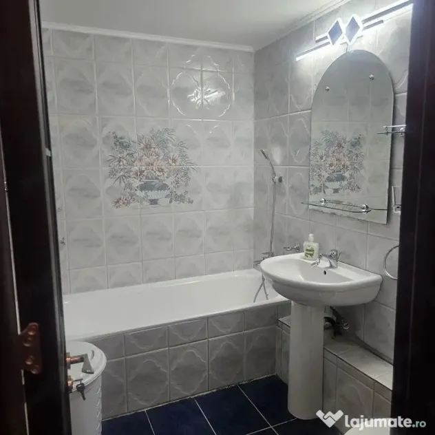 Apartament 2 camere de inchiriat | decomandat | zona Decebal