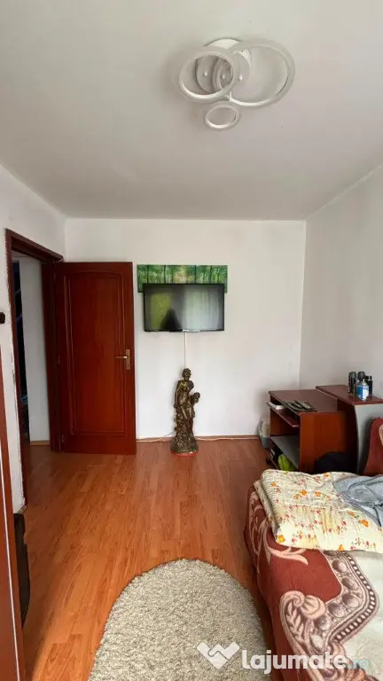 Bd-Regele Mihai 1, 4 camere, etaj 3