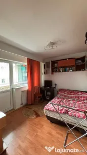 Bd-Regele Mihai 1, 4 camere, etaj 3