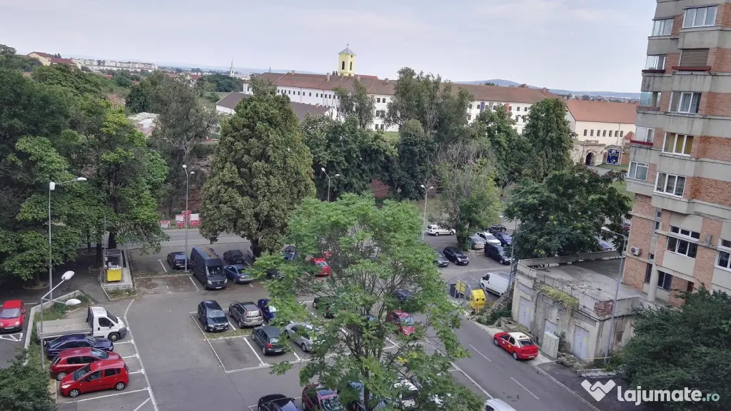 Dau in chirie apartament ultracentral in Oradea Centrul Civic