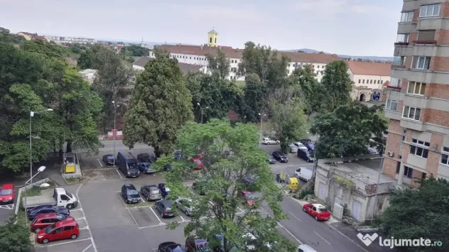 Dau in chirie apartament ultracentral in Oradea Centrul Civic
