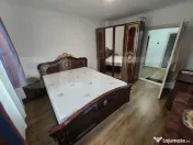 Casă cu 3 corpuri, gospodărie și 2 fronturi stradale – 