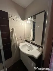 Apartament cu 4 camere de de închiriat Bd. Regele Mihai 1 