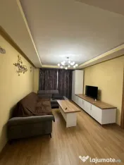 Apartament cu 4 camere de de închiriat Bd. Regele Mihai 1 