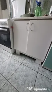 Set mobilă de bucătărie și accesorii 
