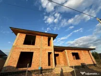 Casa de vanzare la rosu in Vorovesti, Miroslava