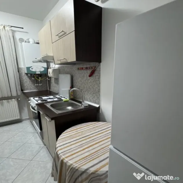 Proprietar,închiriez apartament 1 camera Iași,central,Palas Laz