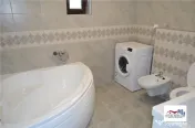 Apartament Nou 2 Camere si Parcare Privata de Inchiriat Zona 