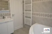 Apartament Nou 2 Camere si Parcare Privata de Inchiriat Zona 