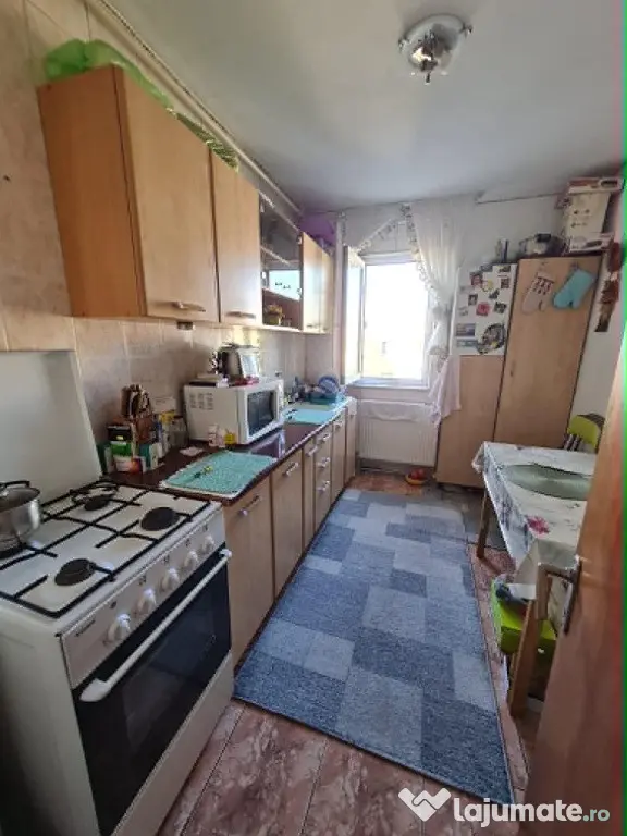 Apartament de 3 camere zona ASTRA,str Barbu Lautaru,
