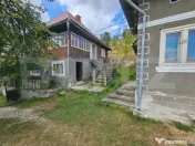 Proprietate cu 2 case, teren 1.855 mp, Priveliște spectacul