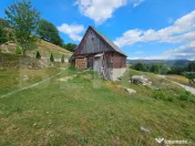 Proprietate cu 2 case, teren 1.855 mp, Priveliște spectacul