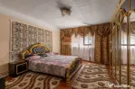 Casă de închiriat cu 4 camere în Pârneava – mobilat...