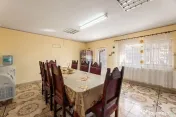 Casă de închiriat cu 4 camere în Pârneava – mobilat...