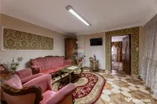 Casă de închiriat cu 4 camere în Pârneava – mobilat...